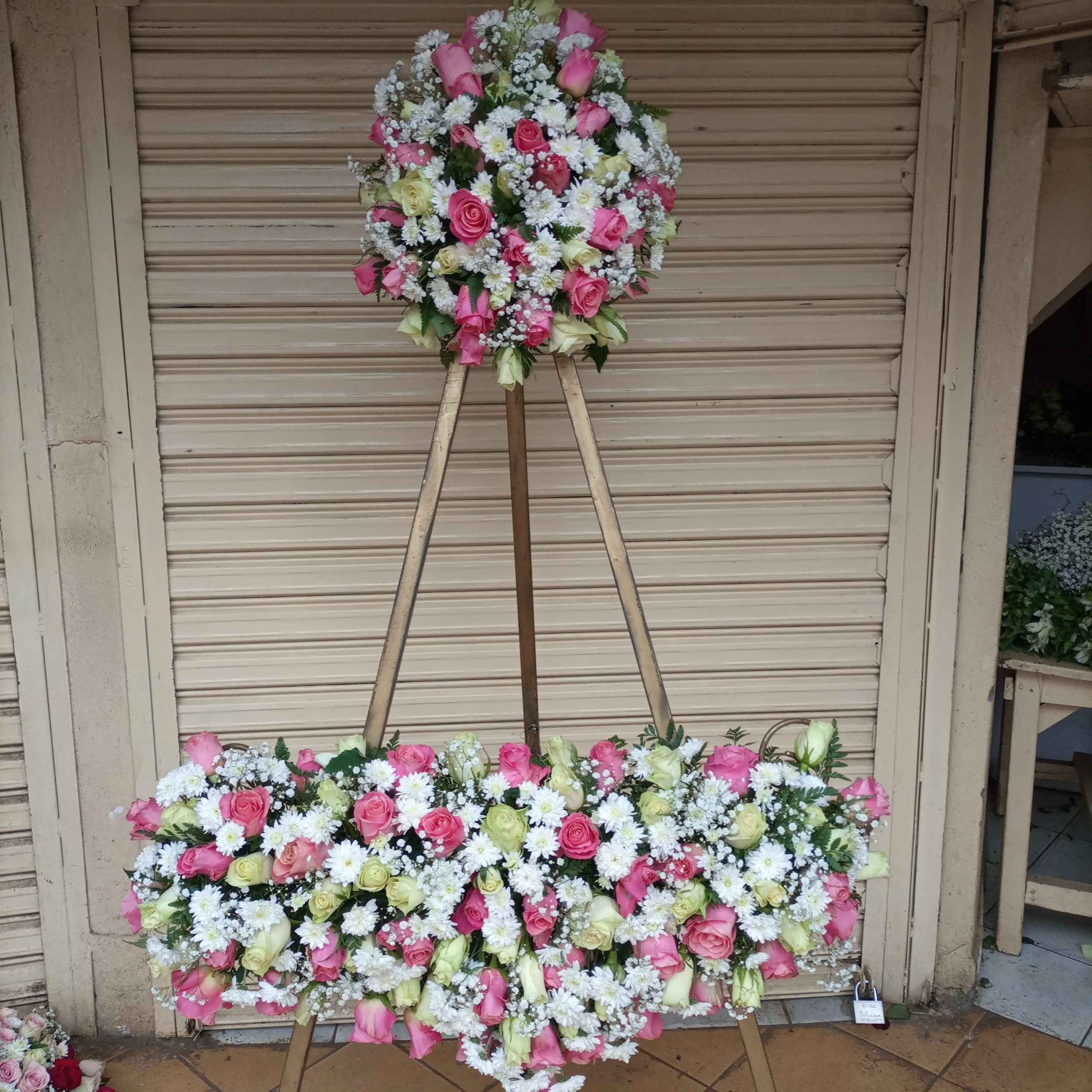 Portrait A-stand - Image 2