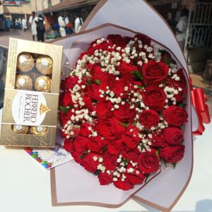 Beautiful Red roses with Ferrero 8pcs