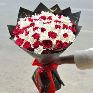 Red Roses and White Chrysanthemum